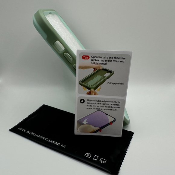 iPhone 13 Pro Case - Picture 5 of 8